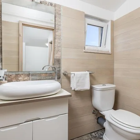 Surina Villa Moscenice